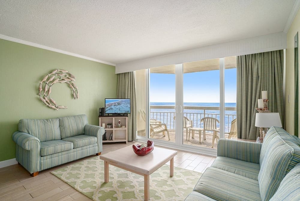 0710 Waters Edge Resort 1 Bedroom Condo by RedAwning