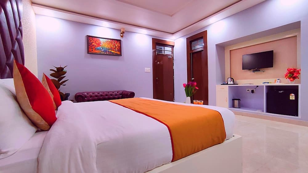 Hotel Aradhna Inn by ShriGo Hotels