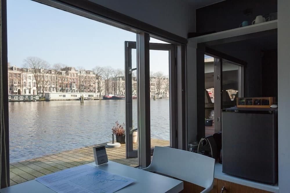 little AMSTEL HouseBoat