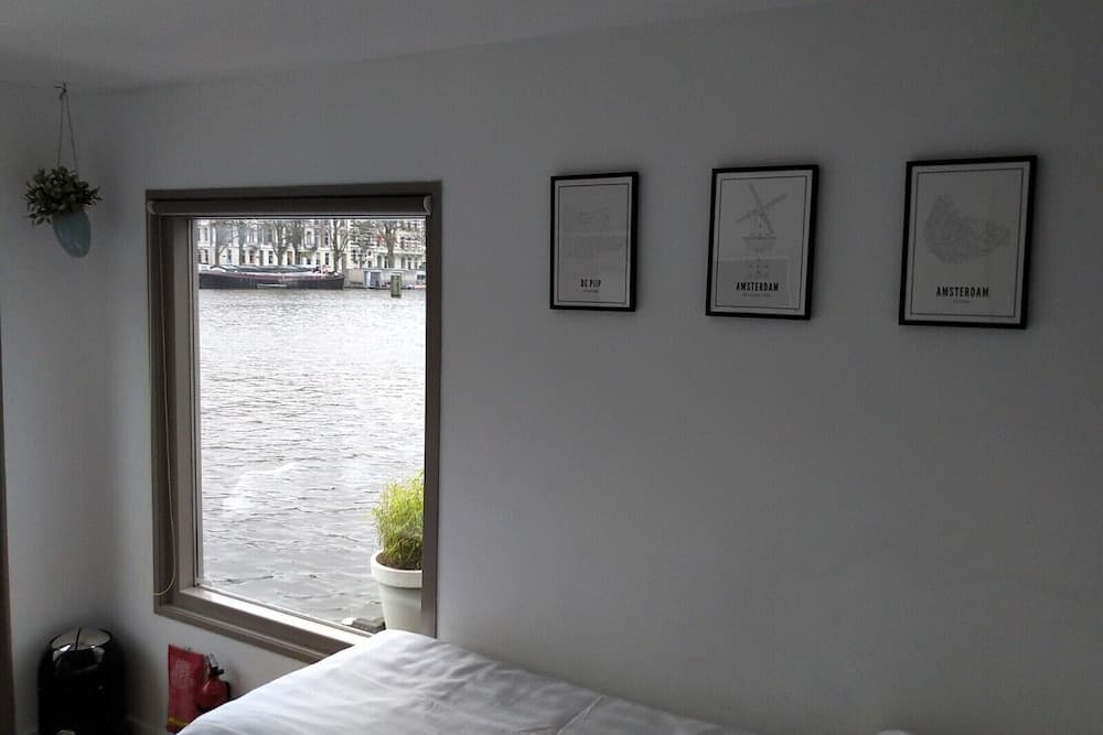 little AMSTEL HouseBoat