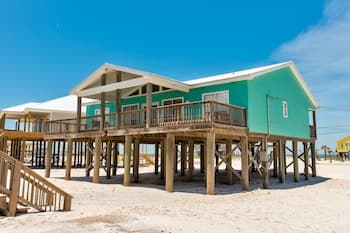 Beach Break - Pet Friendly! Relax With Friends, Family, And Mans Best Friend! 4 Bedroom Home by Redawning
