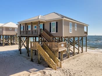 Keywester - Beachfront! Pet Friendly! Sit On The Back Deck And Listen To The Waves Crash. 4 Bedroom Home by Redawning