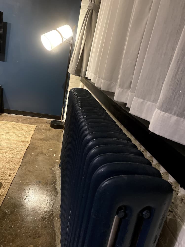 424 Gold Way-Apt 402, 2 Bed/1Bath