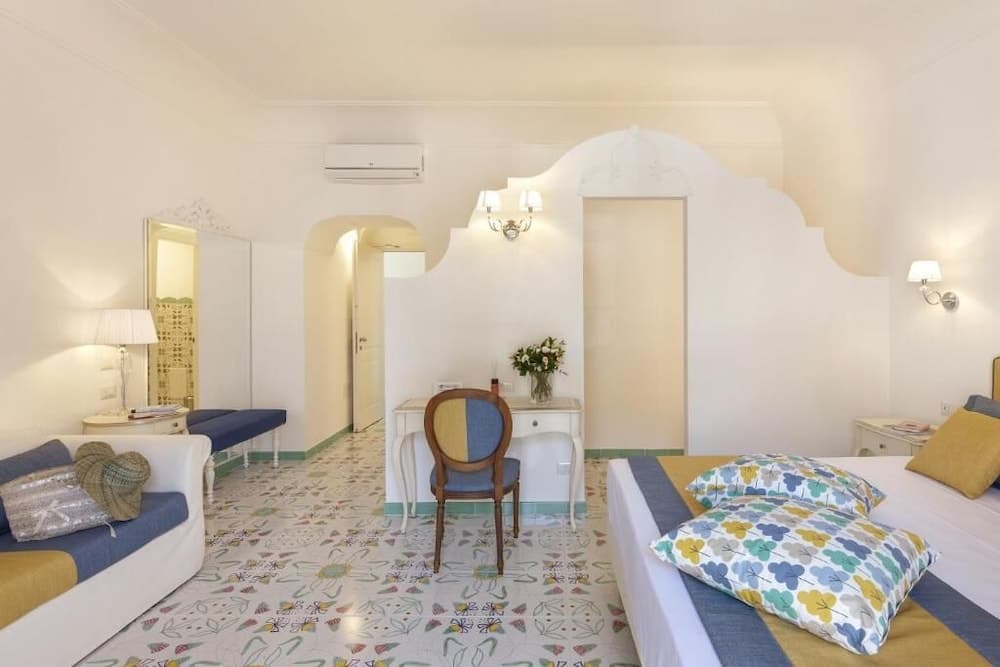 Antica Rheginna Luxury rooms