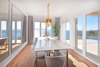 Villa Iva With sea View and Pool