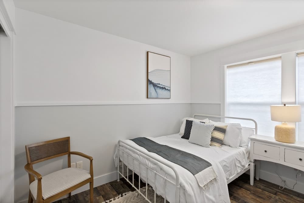 Beach Walk Cozy Cabin - Short walk to beach