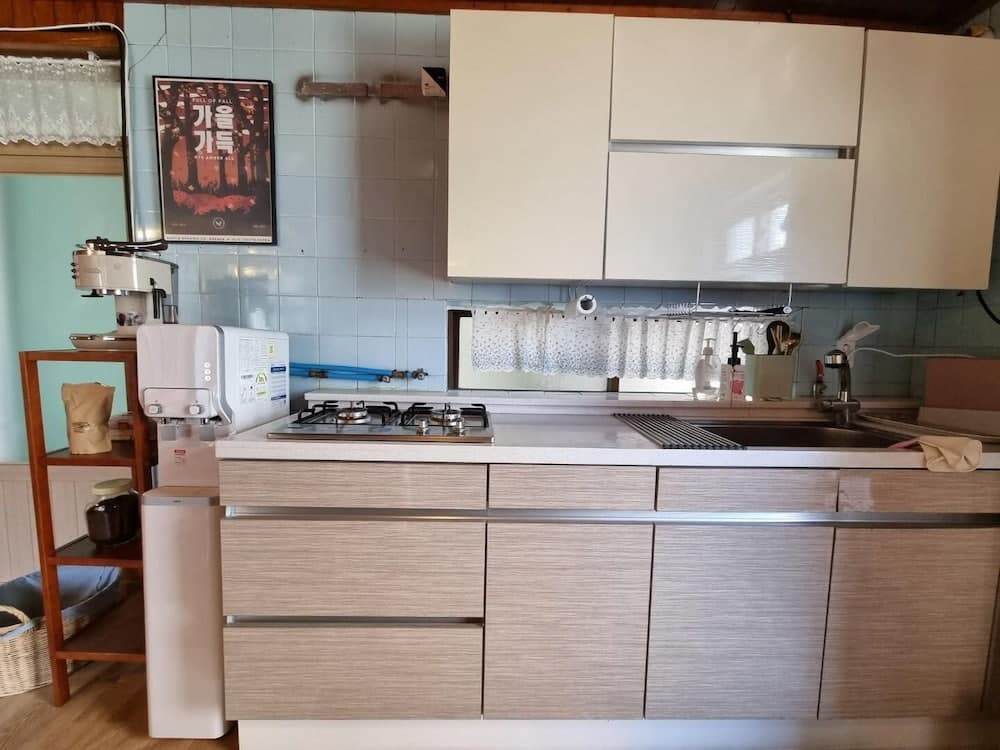 Jeju Gongwoodang Pension