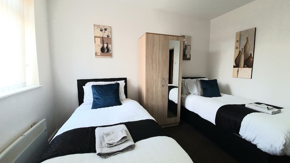 Salford Ark Comfort Stays Near Trafford Centre