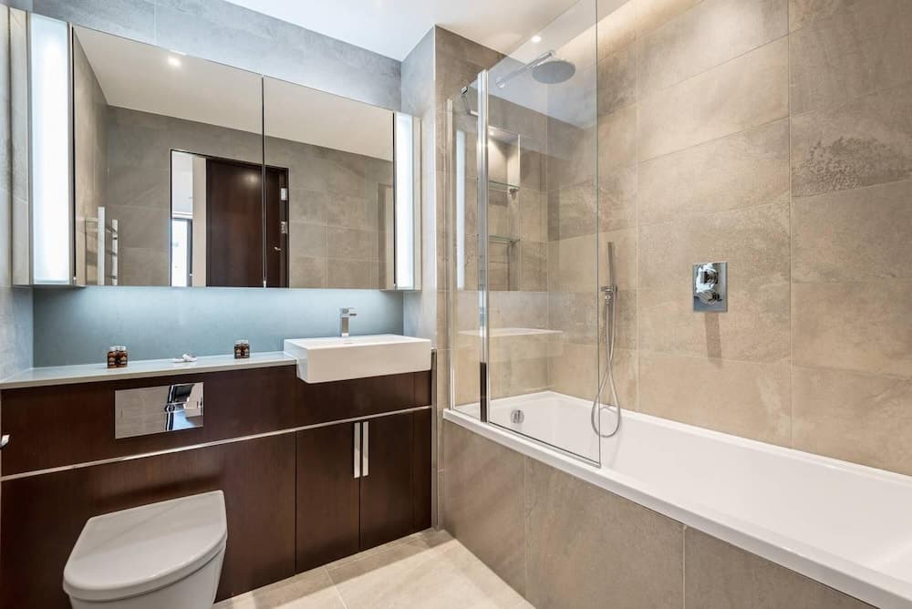 Luxurious 2 Bedroom Apartment With Winter Garden