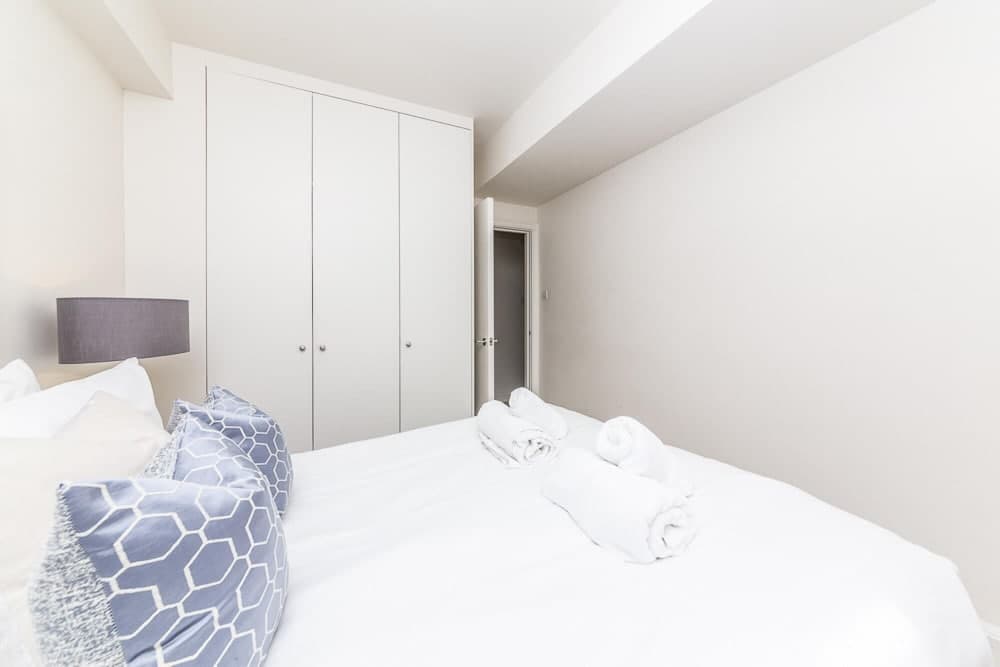 Modern 2 Bedroom Apartment in Chelsea