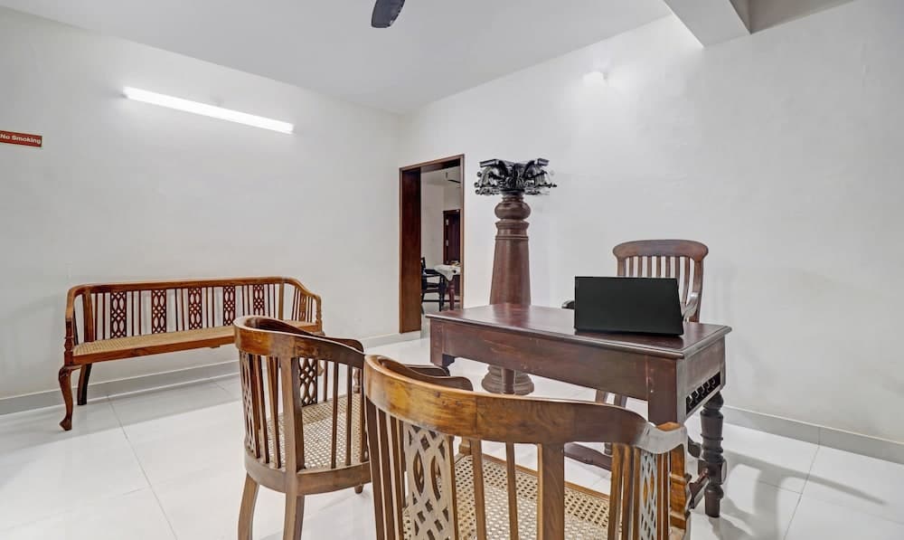 Treebo Trend Backpackers Inn