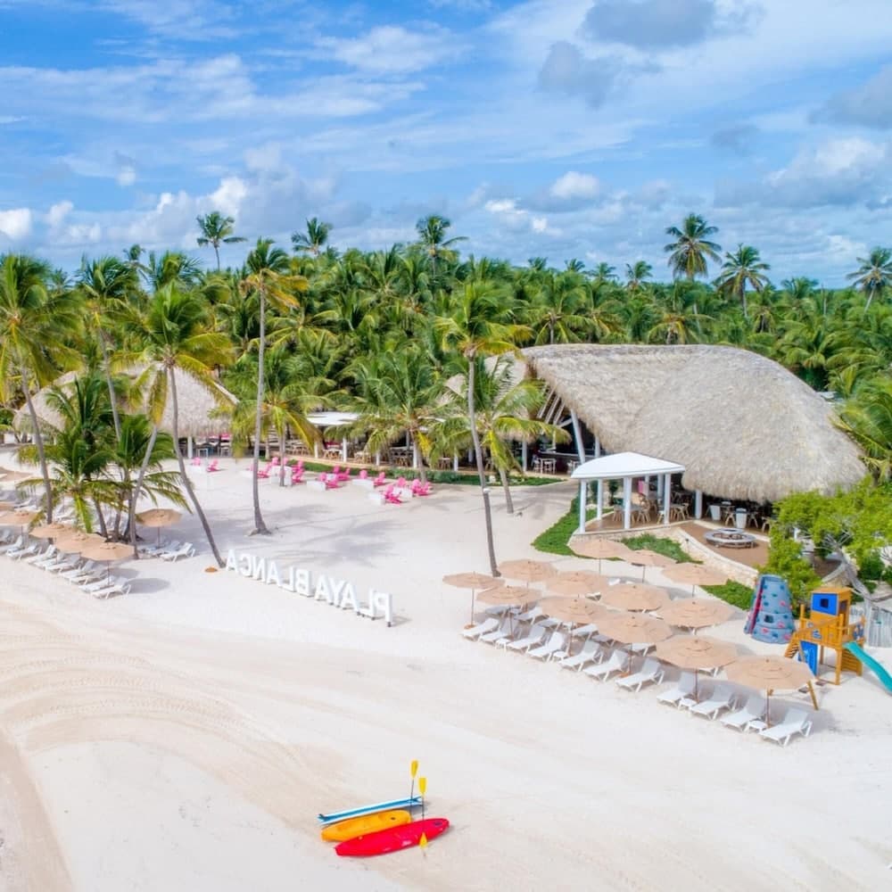 Playa Turquesa Pool Views Pomparo P202