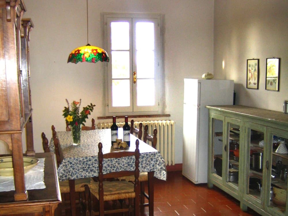 Fattoria Santa Vittoria Apartment Pagliericcio