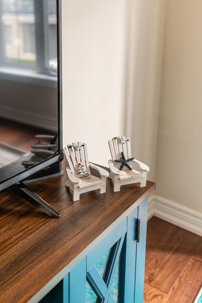 3BR 2 5BA Townhome 1 min to the Beach BBQ Parking