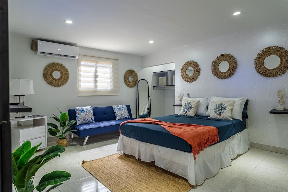 Love and Peace Vacation Rental Aruba