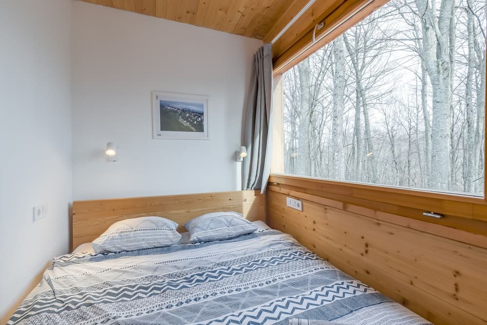 Tree House Lika With Whirlpool