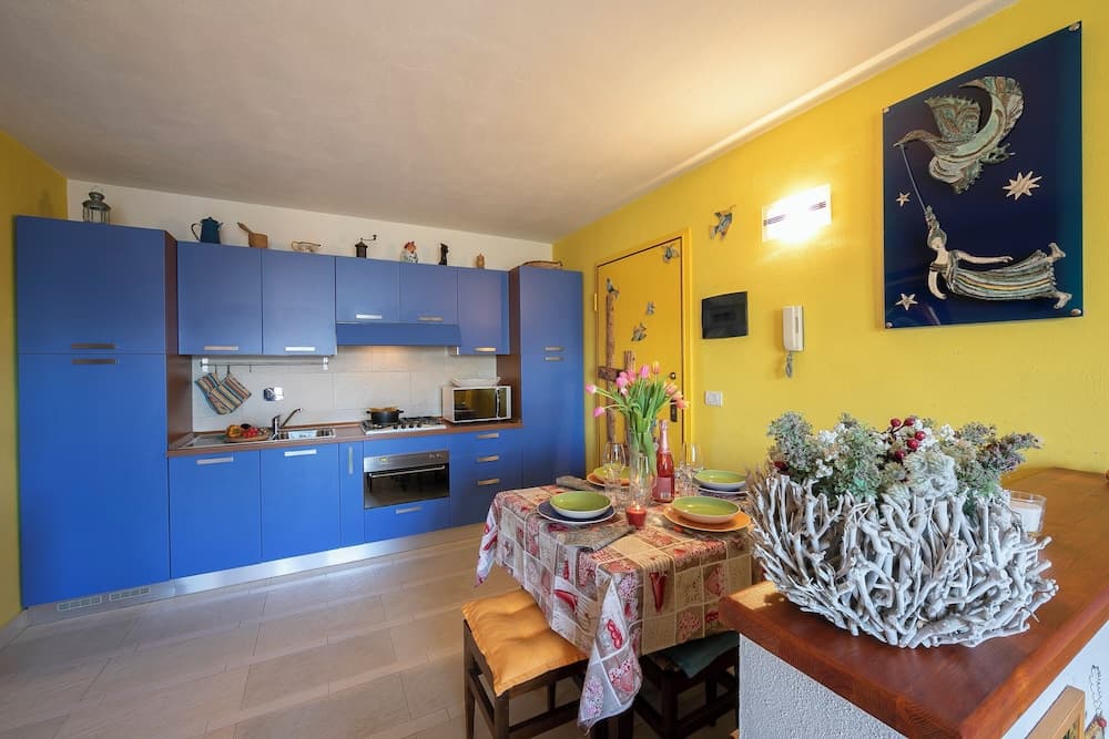 Rebecca's House (few steps from skiing)