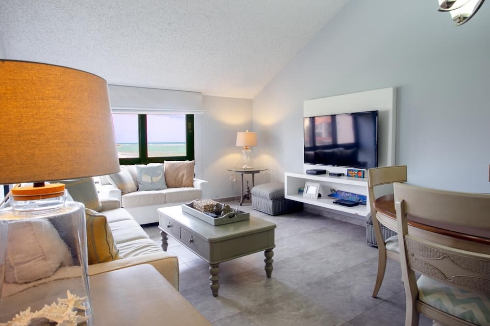 Spectacular Beach View 3-bedroom Villa Bv179