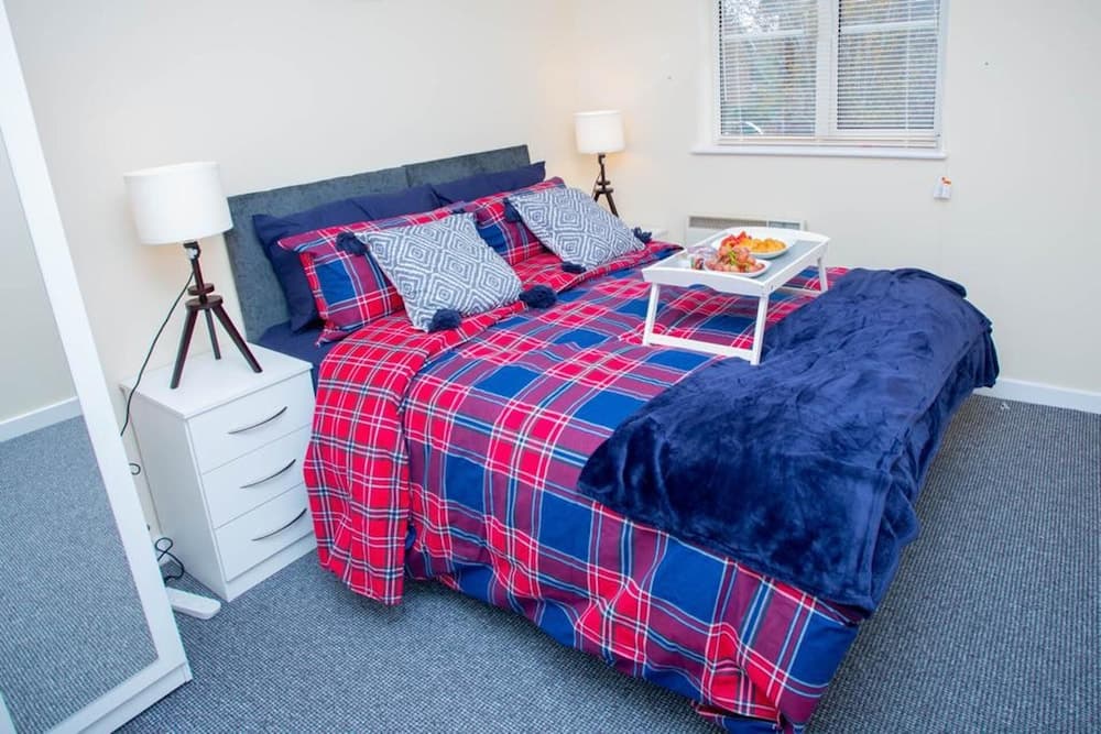 Beautiful two Bedrooms Ensuite Apartment