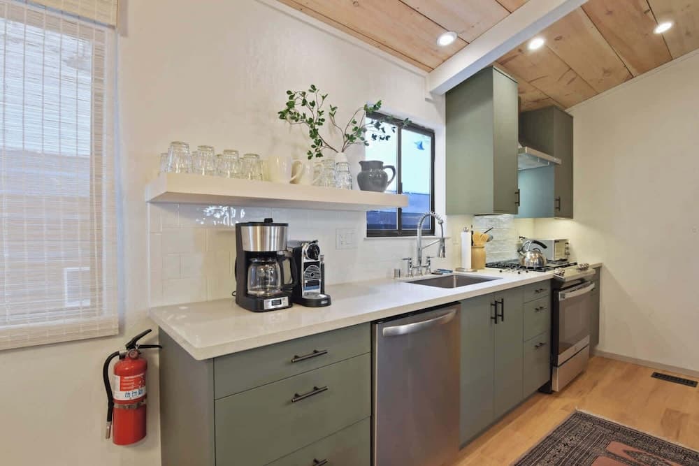 Pino Point Steps to Tahoe Beaches