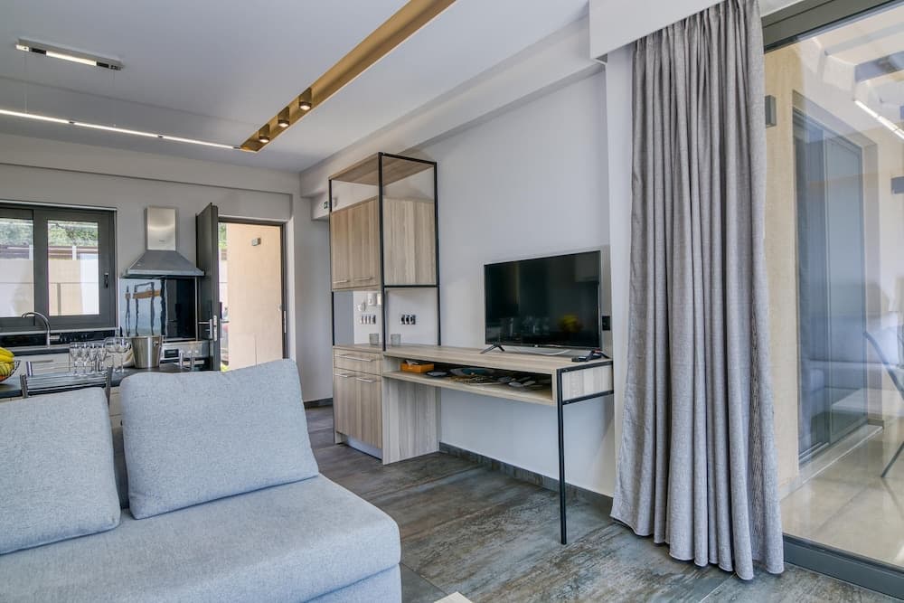 Serenity Suites Sea View 3