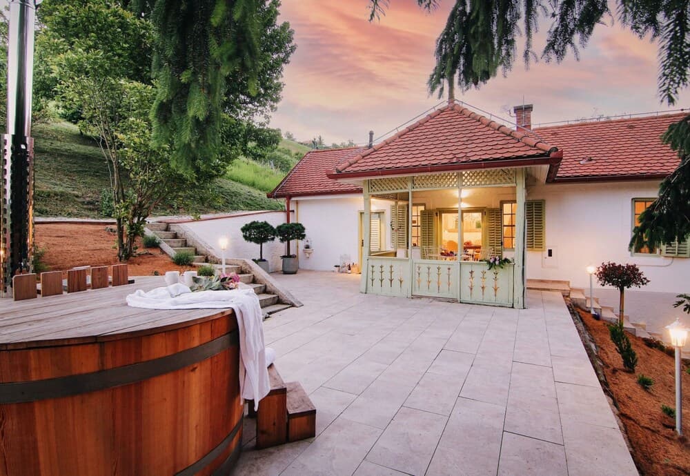 Romantic Villa Vilma With Whirlpool