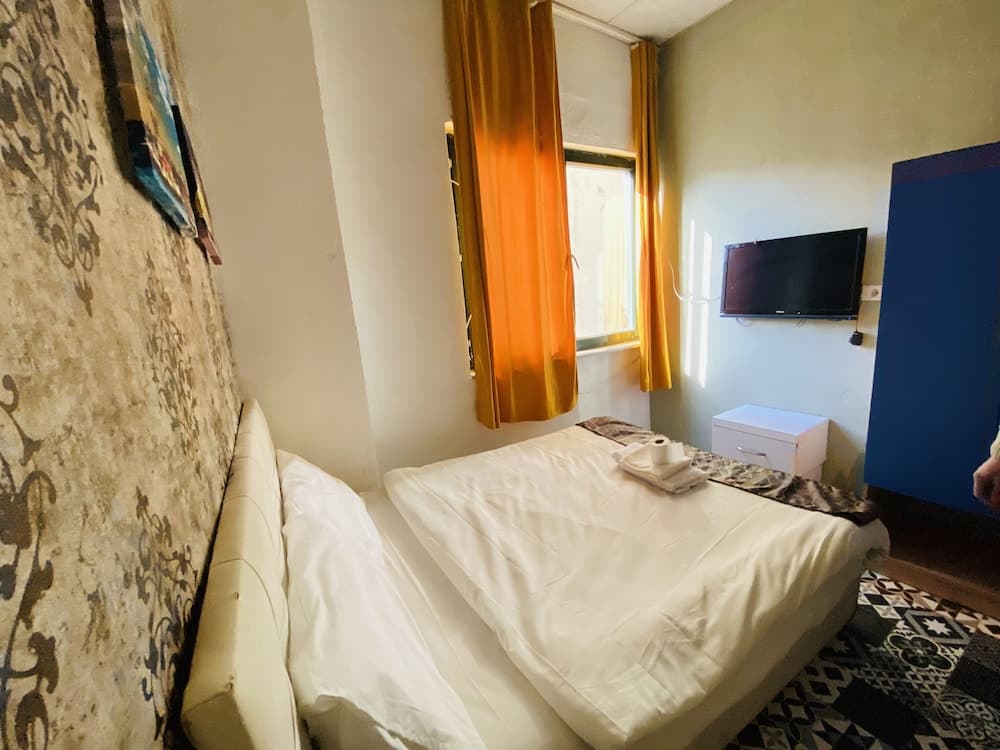 Zeus Convenient Suit İstanbul