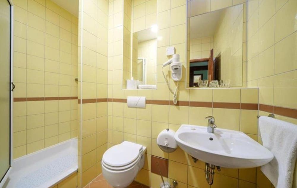 Delightful Park View Room With Breakfast Included