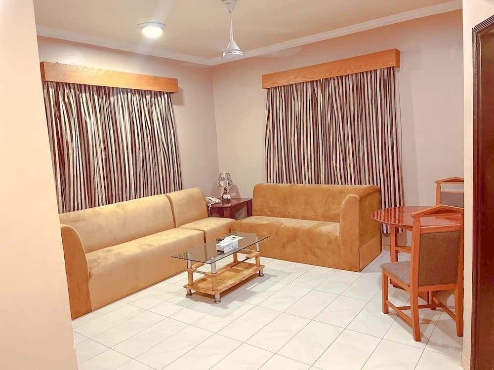 AL GHADEER HOTEL APARTMENT
