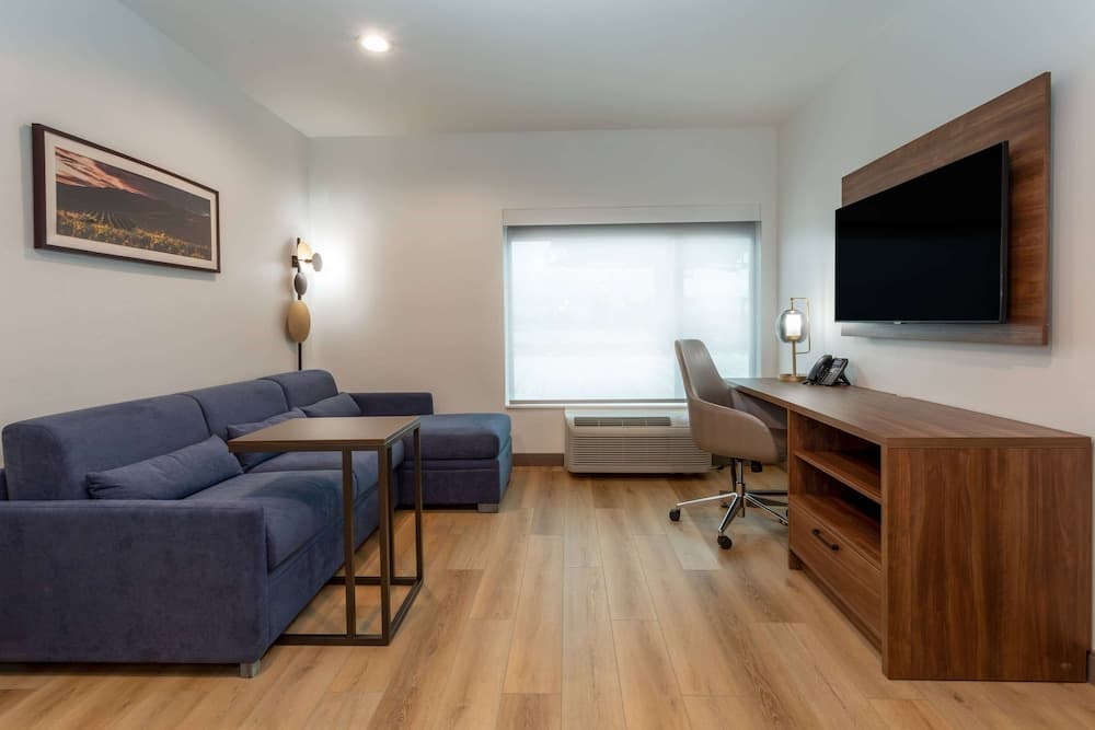 La Quinta Inn & Suites By Wyndham Galt Lodi North