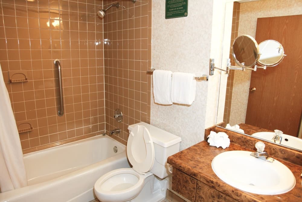 America's Airport Inn & Suites