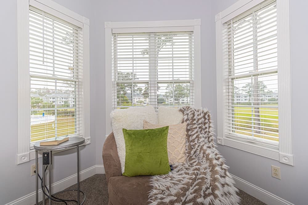 Stunning Renovated Golf Villa Near Beach