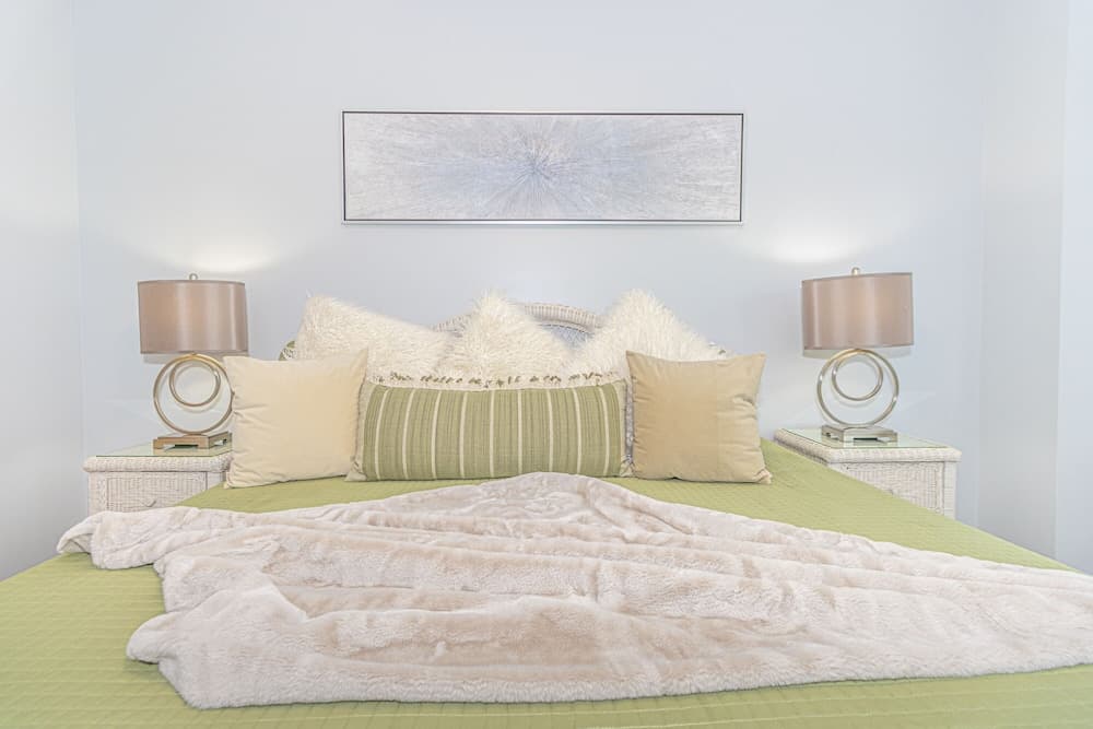 Stunning Renovated Golf Villa Near Beach