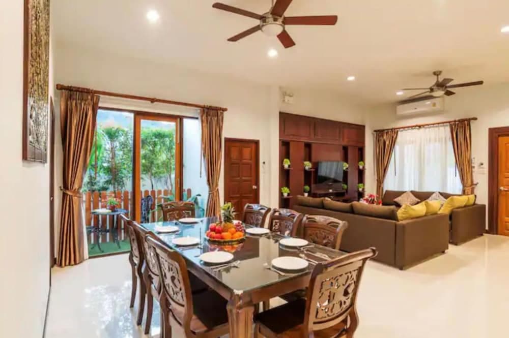 Aonang Serene 3 Bedrooms Private Pool Villas with Backyard