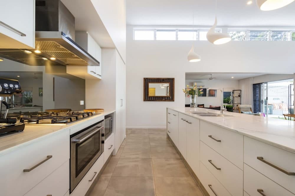 Tenterfield Beachfront Luxury 4 Bedroom Holiday Home