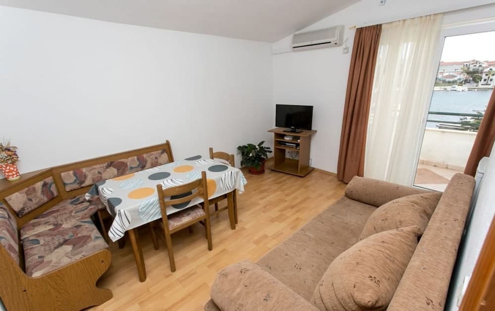 Mare - 30 m From Pebble Beach - A4