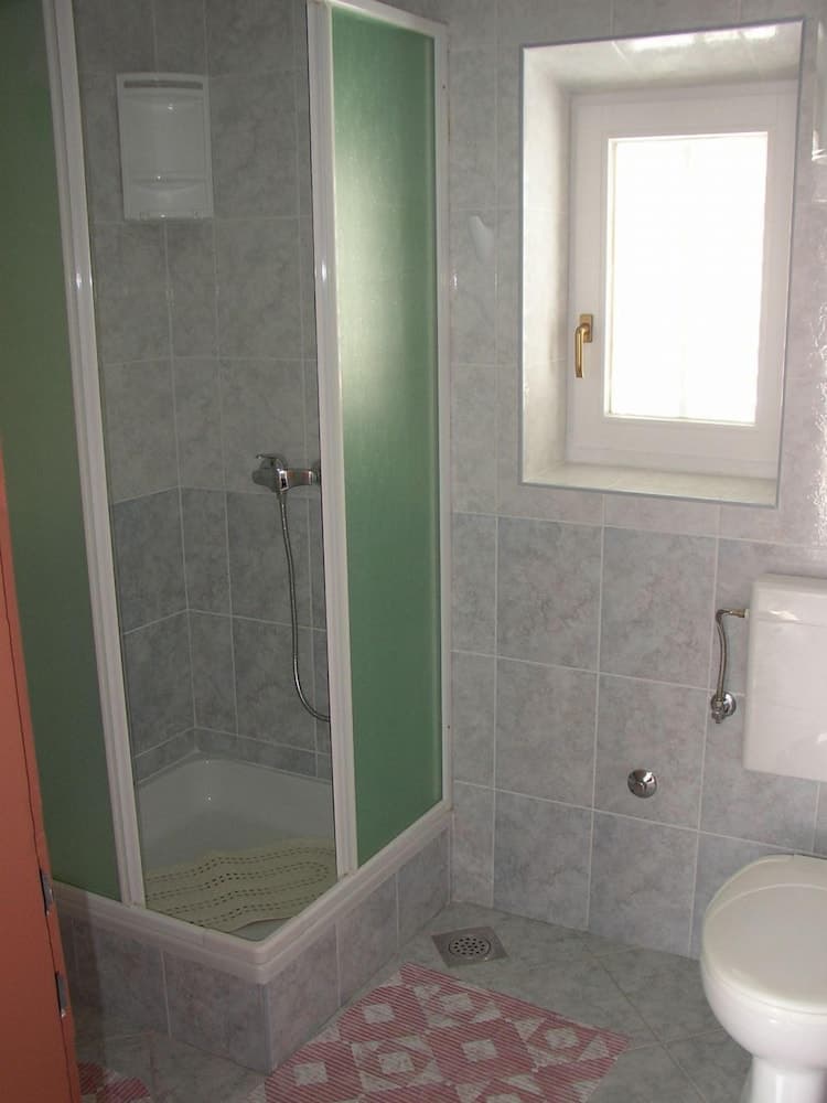 Luca - With Nice Courtyard - A2