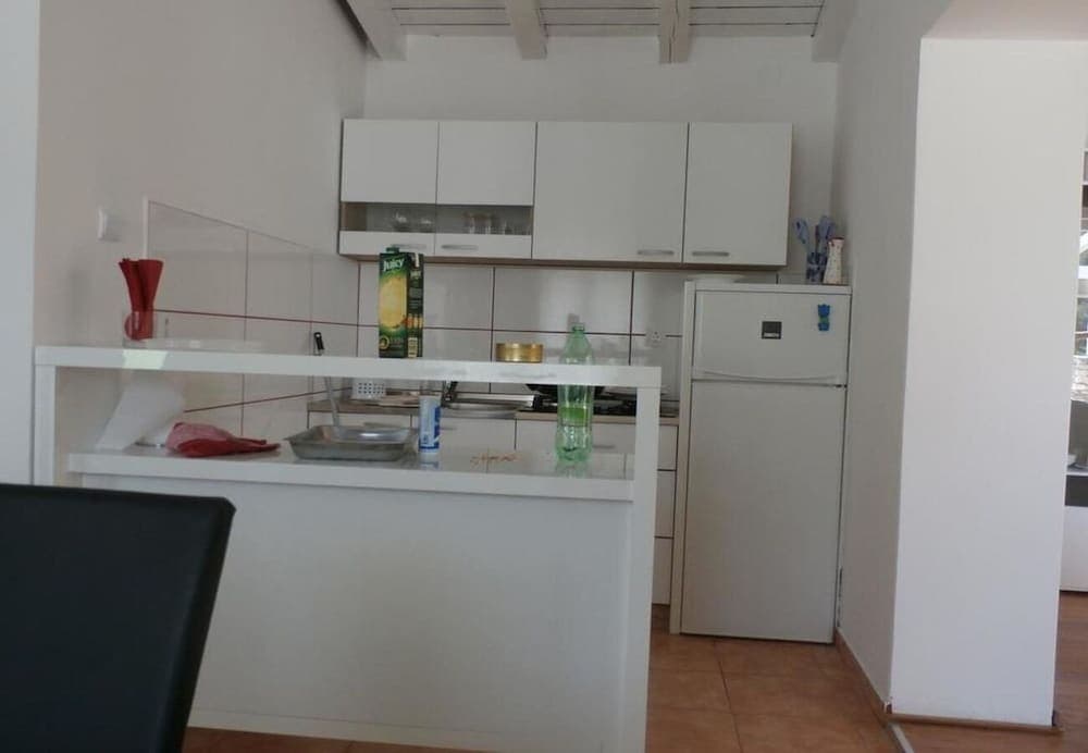 Mario - 8m From the sea - H