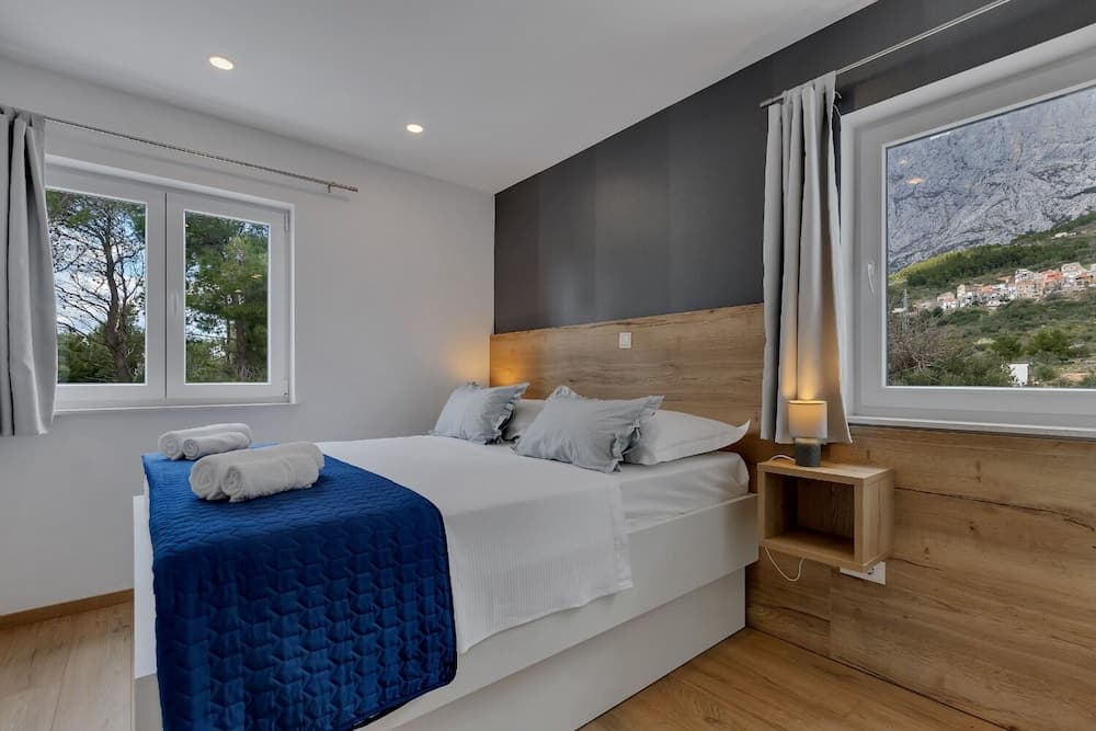 Lara - With Terrace - A2