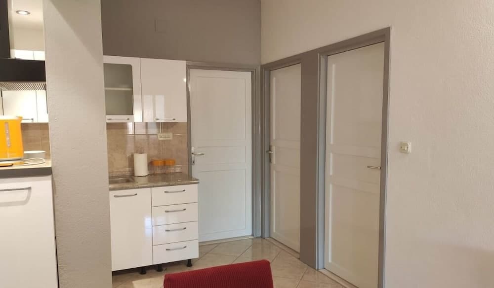 Antisa - With Playground - A2 Sjever