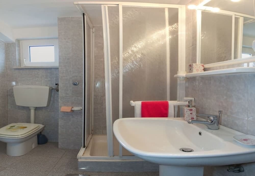 Filip - With Parking - A3-3a