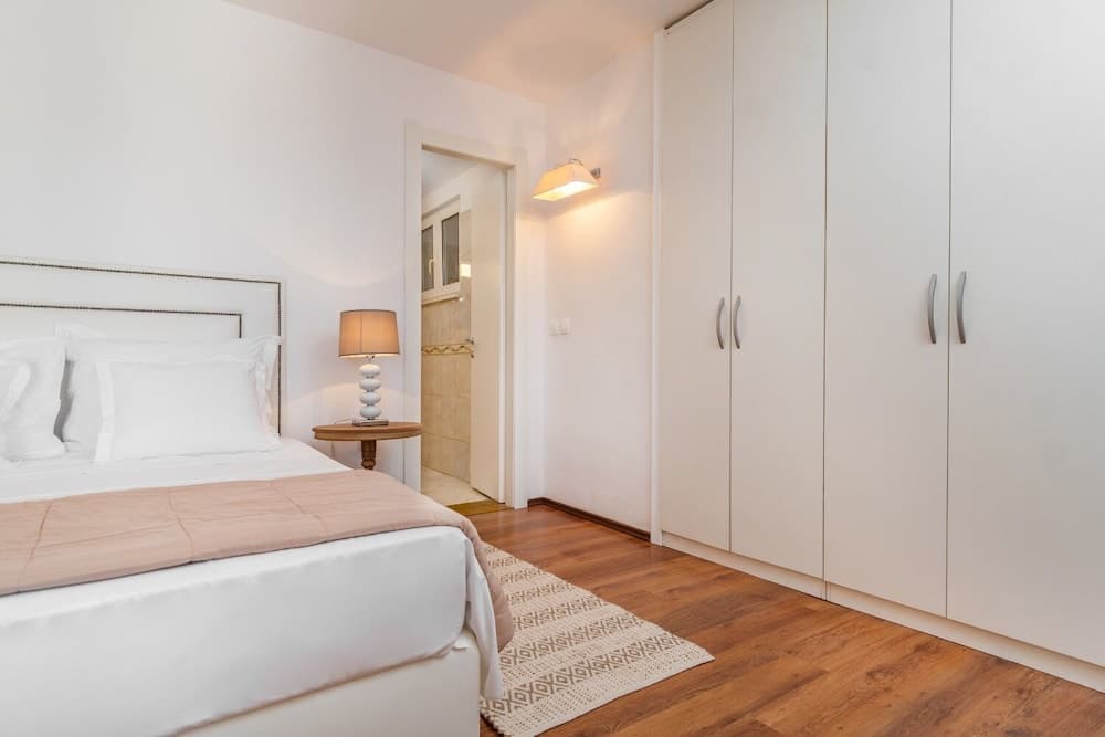 Varija - 10 M From the Beach - H