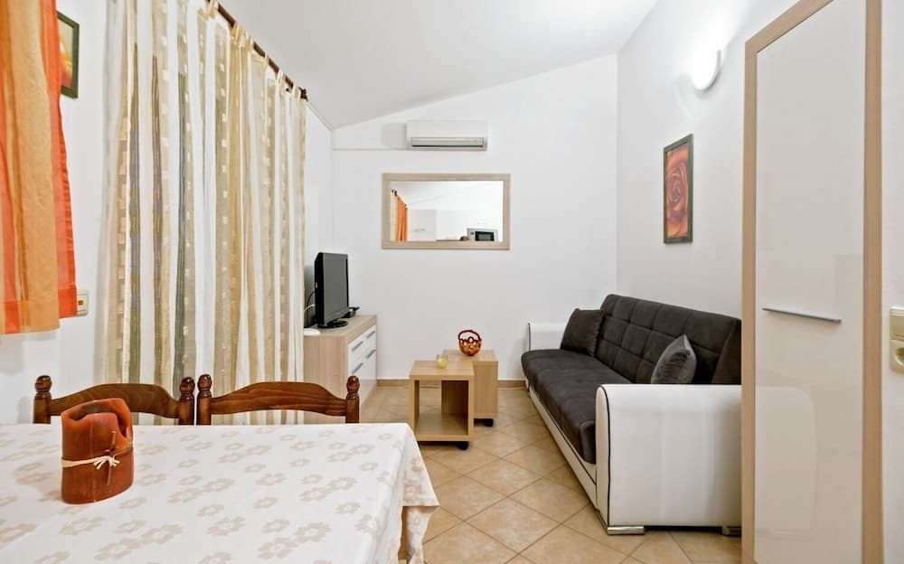 Bisernica - With Pool - A3