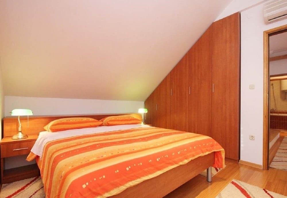 Nevenkos - 20 m From Beach - A2