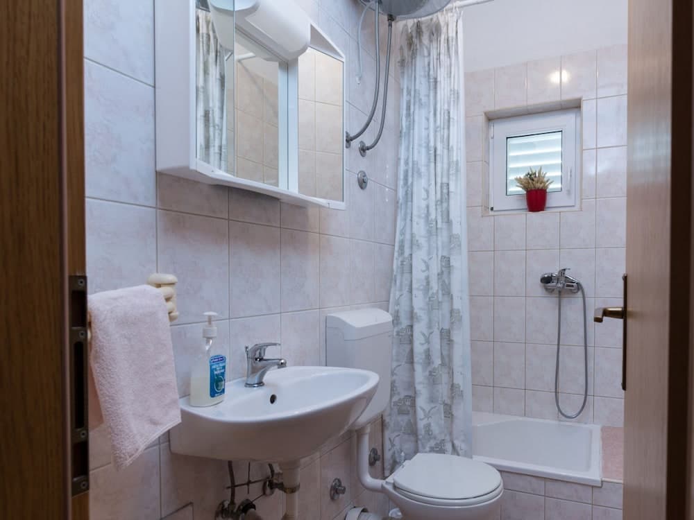 Miranda - Quiet & Next to the sea - A2