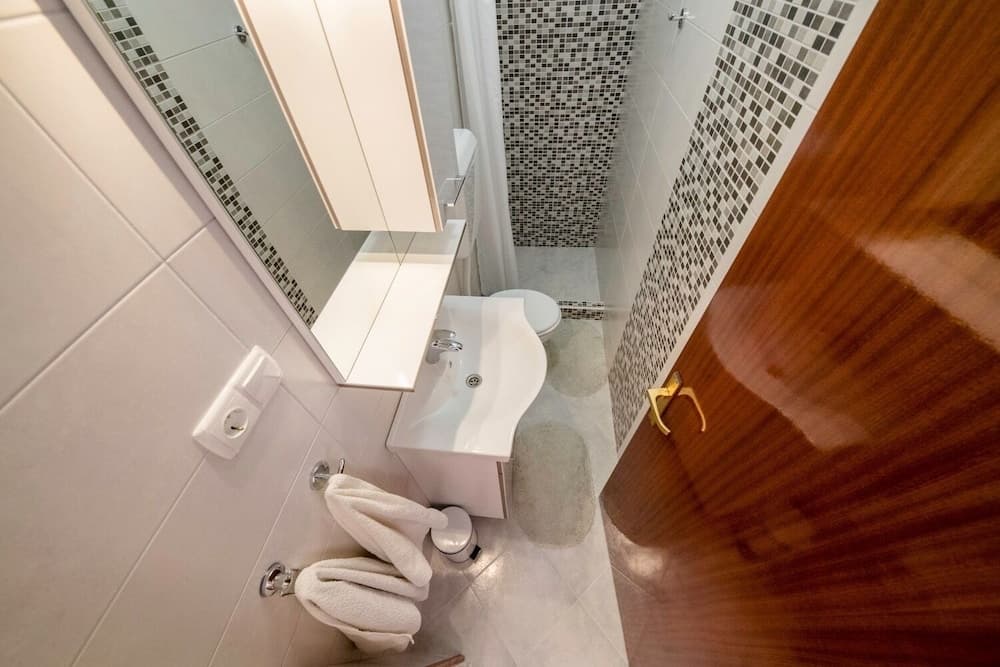 Mar- 150 m From sea - A4