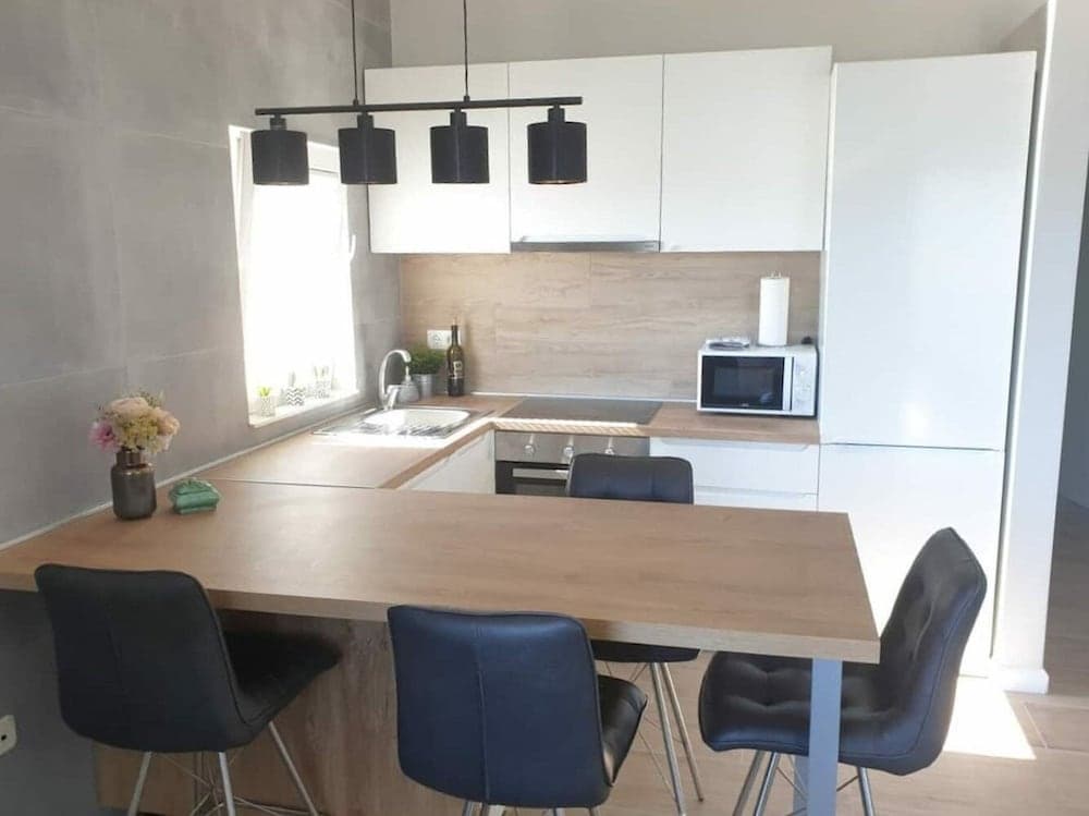 The View - Close to the Beach & Parking - A1