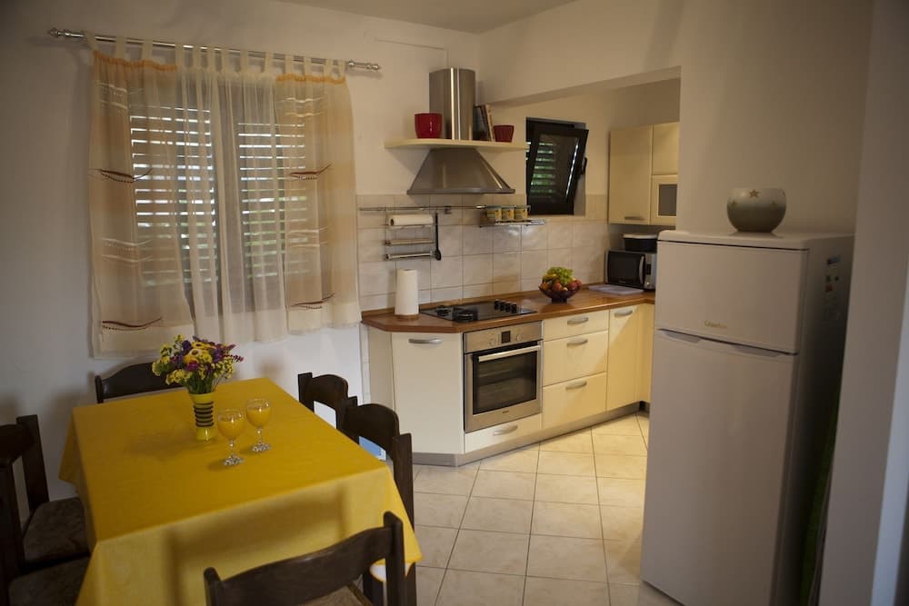 Kata - 100m From sea - A2