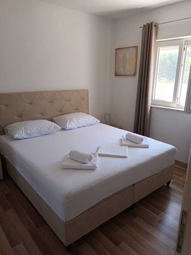 Marina - Quiet & Spacious - H