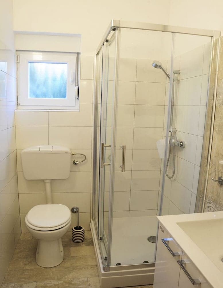 Lea - With Terrace - A2